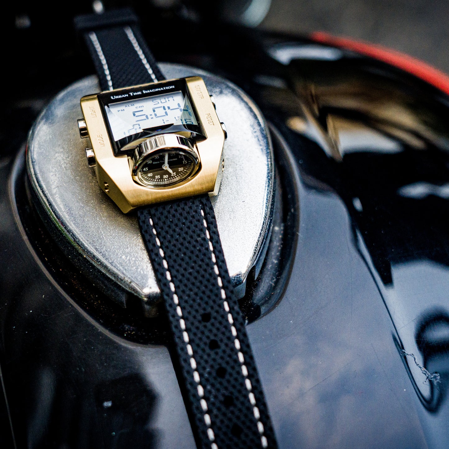 270 SERIES GOLD 003-2 - Urban Time Imagination