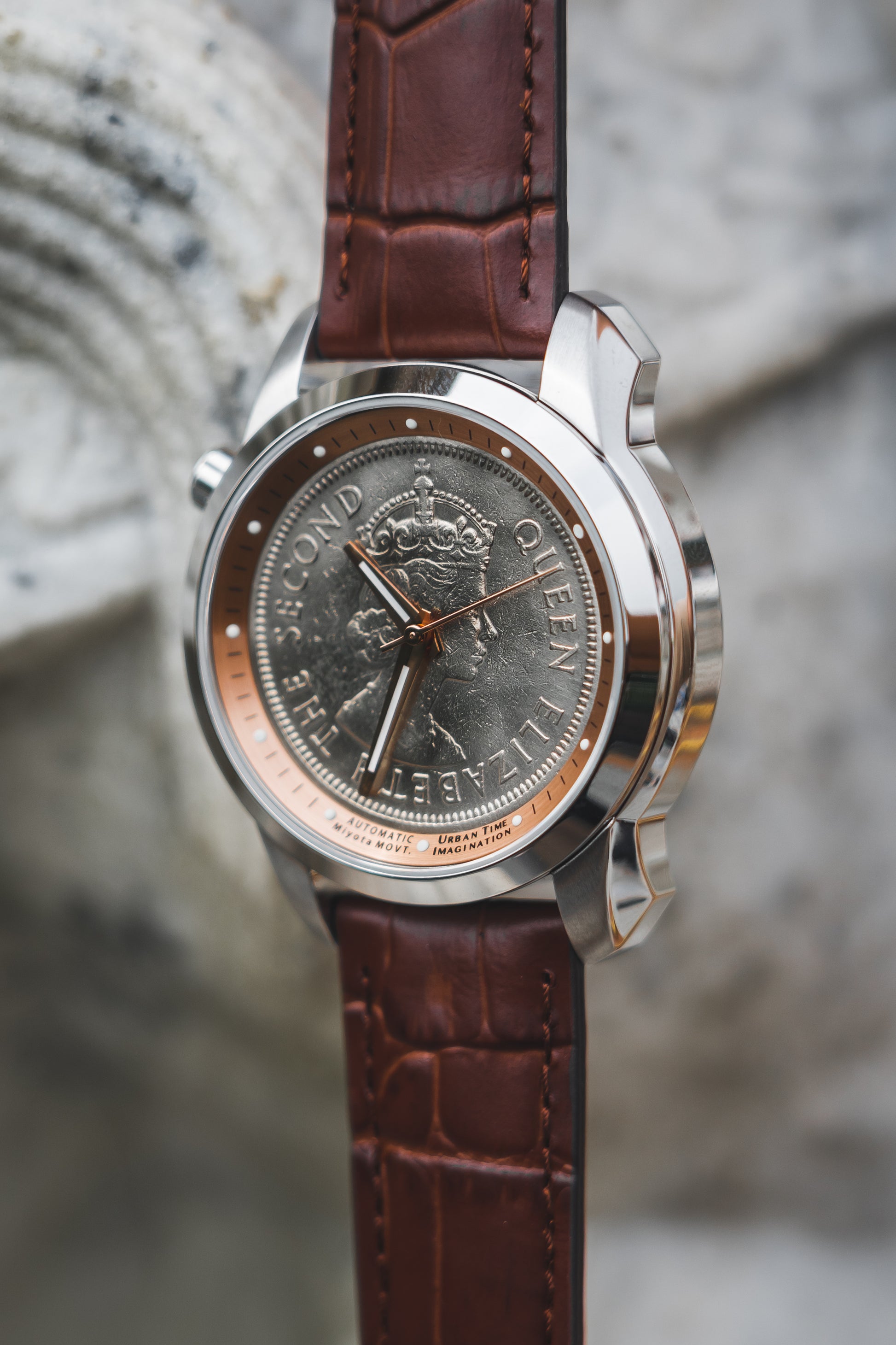 1960 QE2 ROSE GOLD  DIAMOND JUBILEE - Urban Time Imagination
