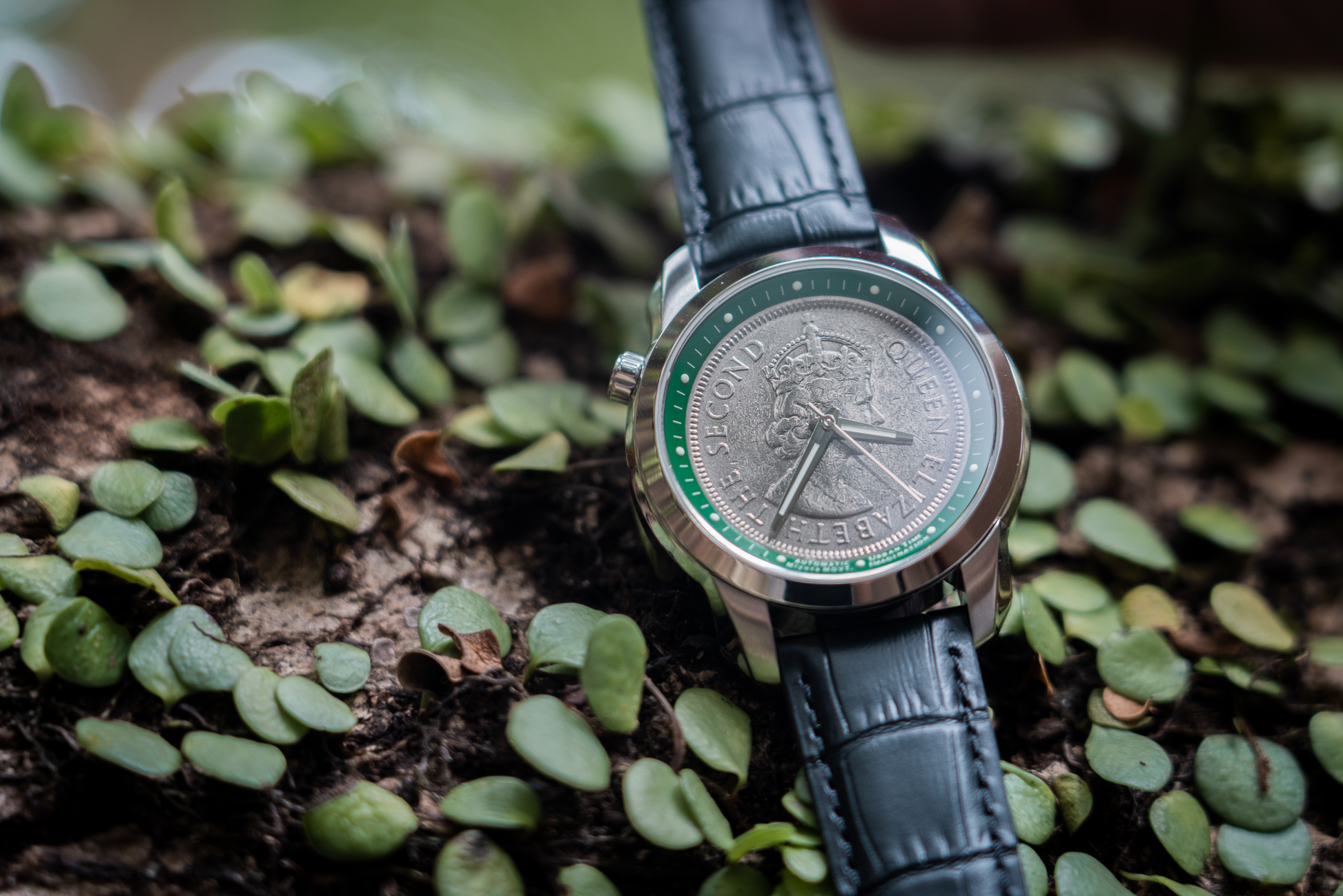 1970 QE2 RACING GREEN GOLDEN JUBILEE - Urban Time Imagination